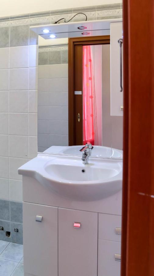 I Am Here Central Station Hotell Milano Exteriör bild